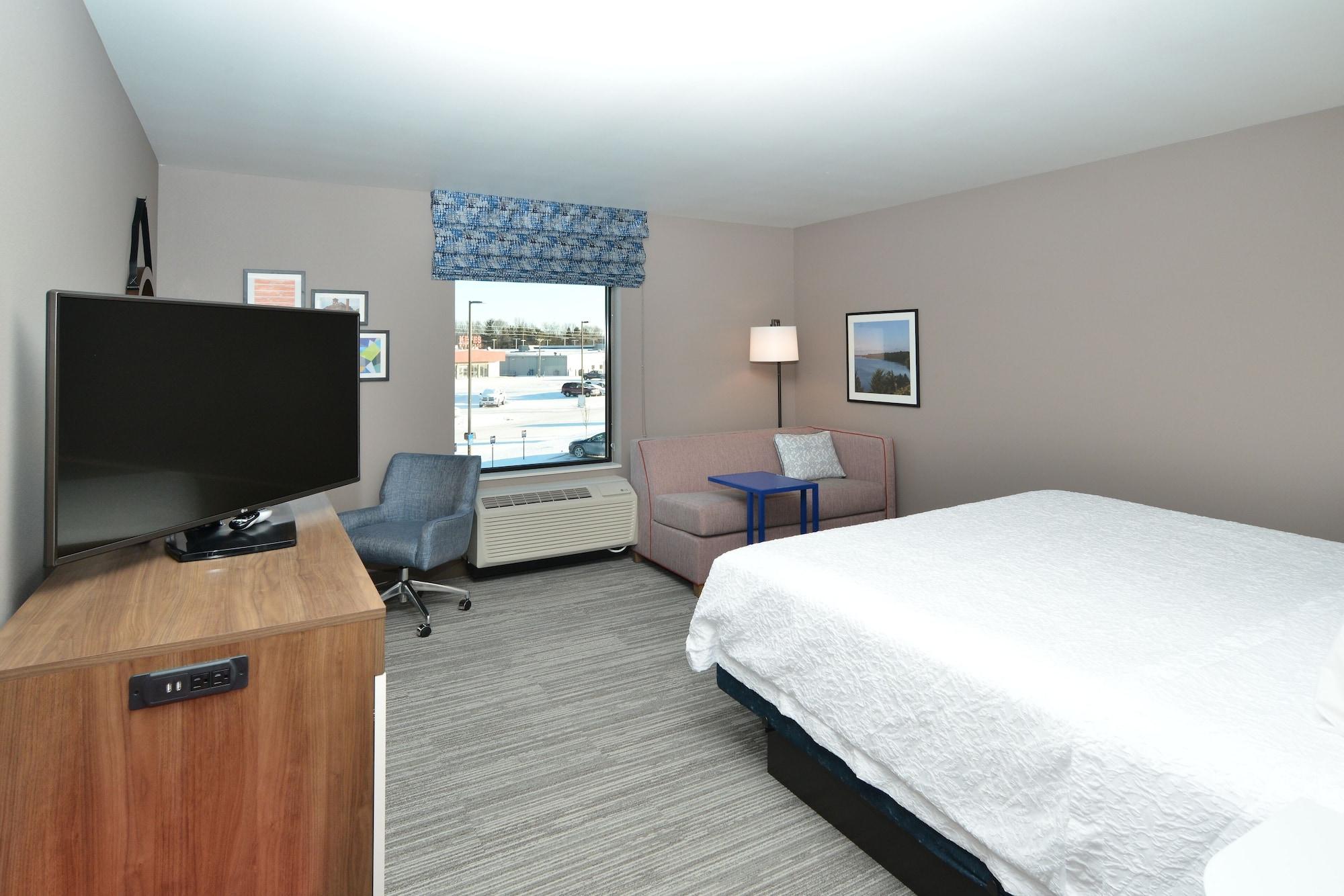 Hampton Inn & Suites Menomonie-Uw Stout Экстерьер фото