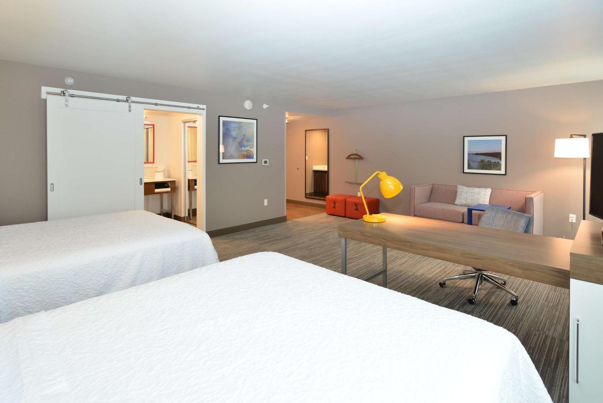 Hampton Inn & Suites Menomonie-Uw Stout Экстерьер фото